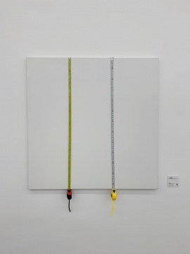Ash Zing在拟像空间的个展,据说想卖一些从佛像身上打磨下来的粉末 Ash Zing在拟像空间的个展,据说想卖一些从佛像身上打磨下来的粉末