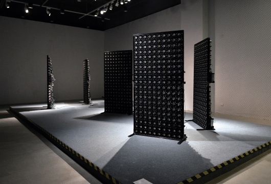 郑达个展看展手册,请不要稀里糊涂走出一个科技艺术展 郑达个展看展手册,请不要稀里糊涂走出一个科技艺术展