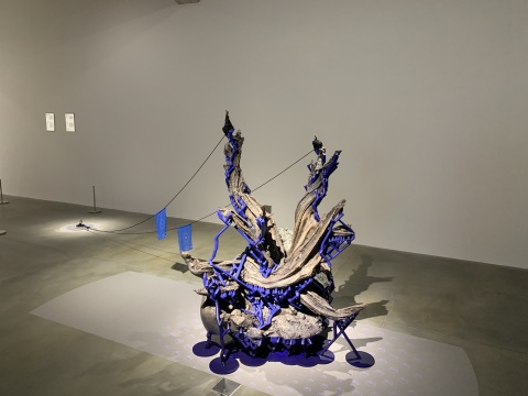 铁木尔·斯琴《刺柏》 150 x 86 x 122.5cm 3D 打印材料,丙烯酸 2019
铁木尔·斯琴《刺柏》 150 x 86 x 122.5cm 3D 打印材料,丙烯酸 2019