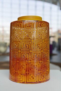 《犀皮琉璃》 18x18 x 28cm 手工吹制玻璃 2020
《犀皮琉璃》 18x18 x 28cm 手工吹制玻璃 2020