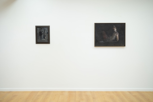左-邱瑞祥 《无题》 40×30cm 布面丙烯 2012 展览现场
右-邱瑞祥 《无题》 60×80cm 布面油画 2015-2016 展览现场
左-邱瑞祥 《无题》 40×30cm 布面丙烯 2012 展览现场
右-邱瑞祥 《无题》 60×80cm 布面油画 2015-2016 展览现场