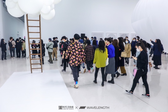 北京时代美术馆全新大展《WAVELENGTH:此时此刻》开展 北京时代美术馆全新大展《WAVELENGTH:此时此刻》开展