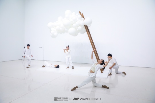 北京时代美术馆全新大展《WAVELENGTH:此时此刻》开展 北京时代美术馆全新大展《WAVELENGTH:此时此刻》开展
