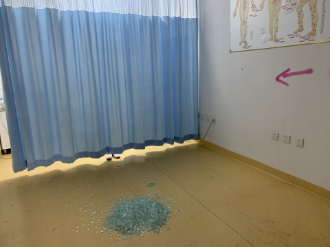 “中国艺术家精神病专科”真的落成了,我整个人目瞪口呆 “中国艺术家精神病专科”真的落成了,我整个人目瞪口呆
