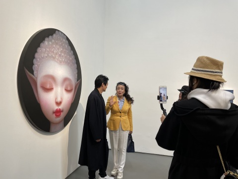 程昕东国际当代艺术空间负责人程昕东及收藏家张兰女士
程昕东国际当代艺术空间负责人程昕东及收藏家张兰女士