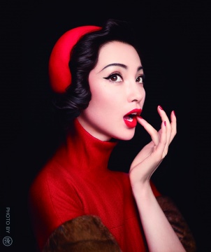 小红帽,李冰冰,时尚芭莎,2010 ©陈漫
小红帽,李冰冰,时尚芭莎,2010 ©陈漫