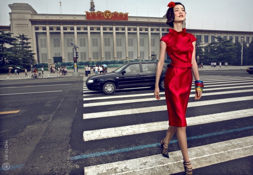 祖国万岁v60系列3,杜鹃,Vogue,2009 ©陈漫
祖国万岁v60系列3,杜鹃,Vogue,2009 ©陈漫