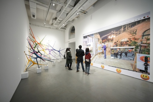 什么是快乐老家,“合成演进”向您展示虚假而真实的幸福 什么是快乐老家,“合成演进”向您展示虚假而真实的幸福