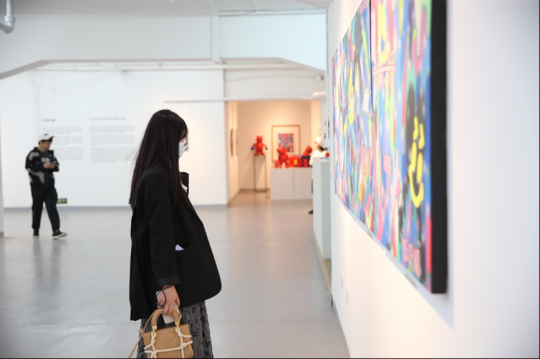 侯佳男个展“发条幻象”展览现场
侯佳男个展“发条幻象”展览现场