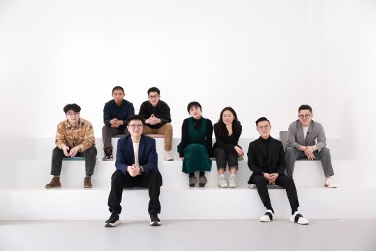 42 art space团队合影,刘钊(前排左一)、王普(中排右一)
©️42 art space
42 art space团队合影,刘钊(前排左一)、王普(中排右一)
©️42 art space