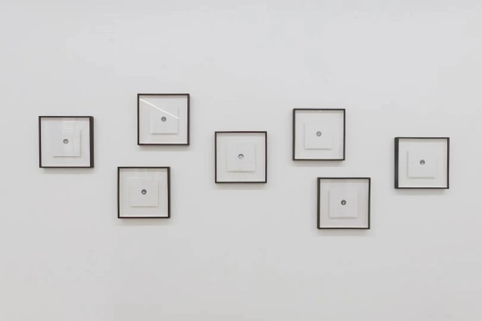 “云永业:新月”展览现场的纸本作品
“云永业:新月”展览现场的纸本作品