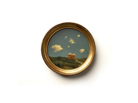 云永业《媚俗》直径14cm 木板油画 2020
云永业《媚俗》直径14cm 木板油画 2020