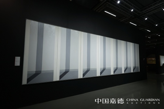 格哈德·里希特《柱列》205×100cm×7 布面 油画 1968
估价待询
