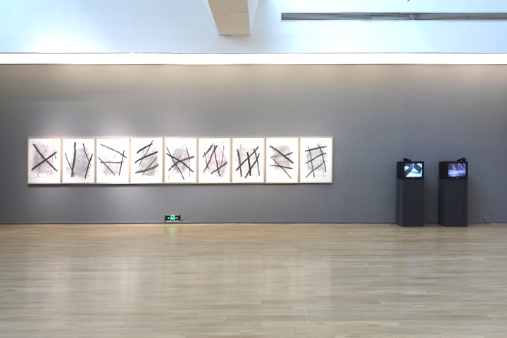 谭平“绘画是什么1984-2021”展览现场
