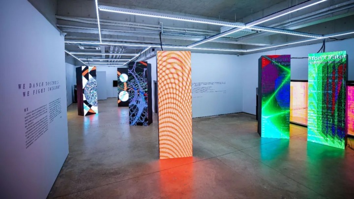 青年艺术计划周行个展“We Dance Together，We Fight Together”展览现场（2020）
