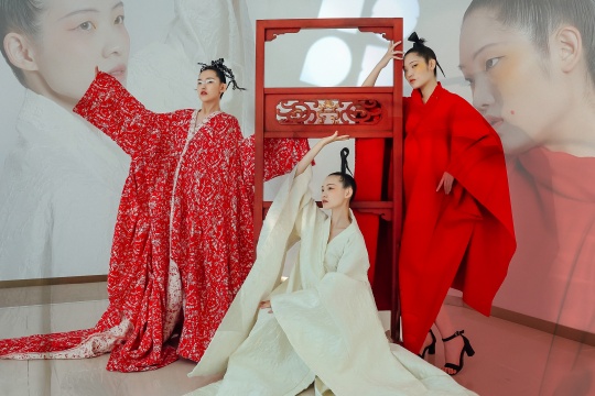 CBAD艺术中心开幕首展：衍色·衡美