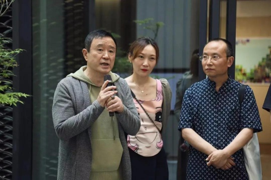 艺术家一山发言
艺术家一山发言