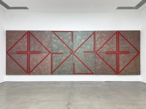 孟禄丁“朱砂”展览现场
孟禄丁“朱砂”展览现场