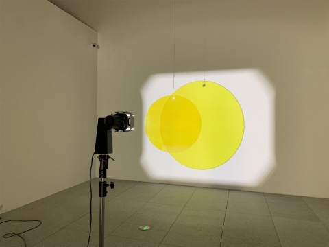 奥拉维尔·埃利亚松,“光:泰特美术馆珍藏展”浦东美术馆展览现场
奥拉维尔·埃利亚松,“光:泰特美术馆珍藏展”浦东美术馆展览现场