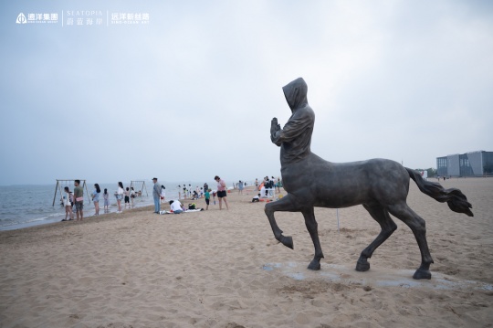 《ON MY WAY》黄玉龙 300×300×100 cm 铜 2015
《ON MY WAY》黄玉龙 300×300×100 cm 铜 2015
