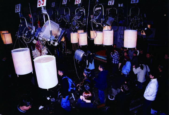 1999年1月8号,后感性的第一次展览“后感性:异形与妄想”在北京芍药居的一座民居的地下室里举办
1999年1月8号,后感性的第一次展览“后感性:异形与妄想”在北京芍药居的一座民居的地下室里举办