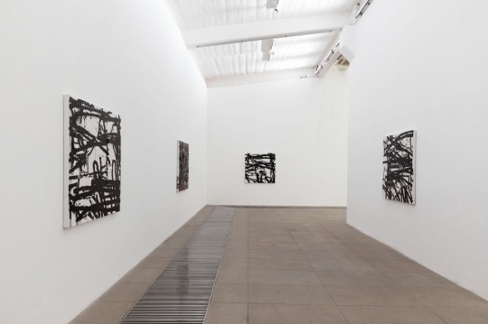 在白盒子艺术馆,读懂李向阳的“抽象绘画” 在白盒子艺术馆,读懂李向阳的“抽象绘画”