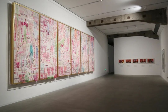 林天苗《你》约750×310×20cm 综合材料 2009-2015
林天苗《你》约750×310×20cm 综合材料 2009-2015
