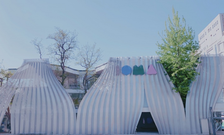 位于798艺术区IOMA爱马思艺术中心
