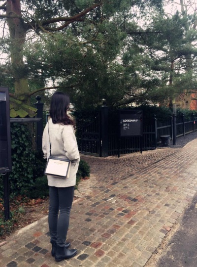 谢扬在路易斯安那美术馆门前，2015（图片提供：谢扬）
