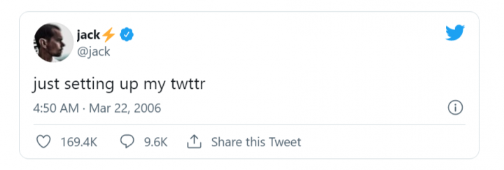 著名社交软件Twitter的CEO杰克·多尔西 (Jack Dorsey) 以超过290万美元的价格出售了他NFT化之后的第一条推文,这条推文最初由Dorsey于2006年3月21日发布。
著名社交软件Twitter的CEO杰克·多尔西 (Jack Dorsey) 以超过290万美元的价格出售了他NFT化之后的第一条推文,这条推文最初由Dorsey于2006年3月21日发布。