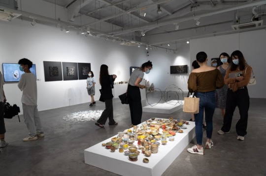 “手感”中央美术学院实验艺术学院青年教师展，一次对陶瓷材料与工艺的实验性探索