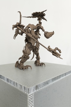 英格夫·霍伦 ,《更多随机性》,2021,摄影:Stefan Korte
青铜 51x42x54cm
铝制蜂窝芯展台 85x55x55cm
致谢艺术家,柏林Galerie Neu,伦敦Modern Art及法兰克福Neue Alte Brücke
英格夫·霍伦 ,《更多随机性》,2021,摄影:Stefan Korte
青铜 51x42x54cm
铝制蜂窝芯展台 85x55x55cm
致谢艺术家,柏林Galerie Neu,伦敦Modern Art及法兰克福Neue Alte Brücke