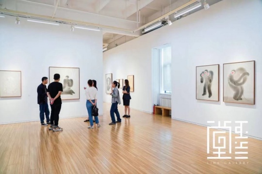 李戬个展“低语”展览现场
李戬个展“低语”展览现场