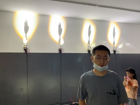 吕连涛个展“跳进泥沼”,拟像空间展览现场
吕连涛个展“跳进泥沼”,拟像空间展览现场