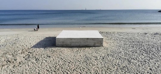 沈少民 《海的纪念碑1 》 诗歌20x40cm,摄影40x62cm ×3(件) 手写纸本,收藏级相纸
沈少民 《海的纪念碑1 》 诗歌20x40cm,摄影40x62cm ×3(件) 手写纸本,收藏级相纸