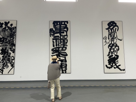张伯世艺术展,探索中国艺术中线的三重作用 张伯世艺术展,探索中国艺术中线的三重作用