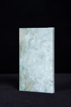 《时间只是第108种元素》 翡翠 16.8x10.2x0.8cm 610g 2021
《时间只是第108种元素》 翡翠 16.8x10.2x0.8cm 610g 2021
