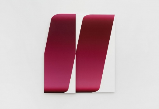 陈文骥 《叠/对系列(绛红色)》 140×113cm 铝塑板上油画 2020
陈文骥 《叠/对系列(绛红色)》 140×113cm 铝塑板上油画 2020