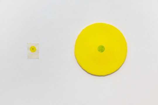 马树青 《无题2021B.3》 16x21cm 草图,纸本,水彩 2021
马树青 《无题2021B.3》 直径75cm 高3cm 丙烯颜料综合媒介木板 2021
马树青 《无题2021B.3》 16x21cm 草图,纸本,水彩 2021
马树青 《无题2021B.3》 直径75cm 高3cm 丙烯颜料综合媒介木板 2021