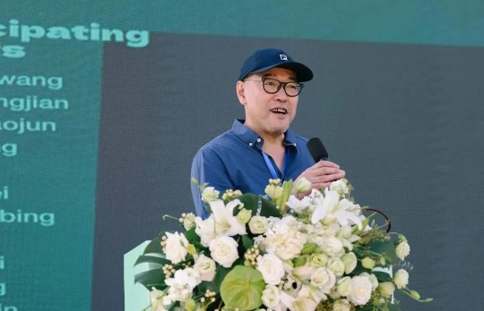 艺术家代表于凡致辞
艺术家代表于凡致辞
