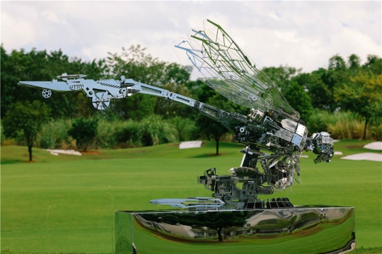 18-1夏航,《徘徊者》, 不锈钢 , 230 cm × 130 cm
18-1夏航,《徘徊者》, 不锈钢 , 230 cm × 130 cm