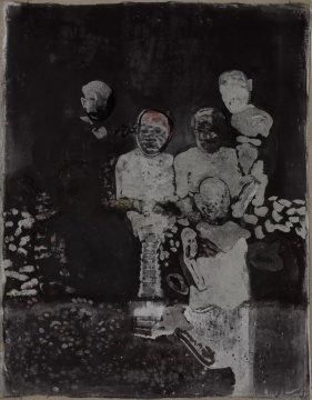 《Figurengruppe 08/19》 165 x 130 cm 丙烯、碳粉、泥土、帆布 2008
《Figurengruppe 08/19》 165 x 130 cm 丙烯、碳粉、泥土、帆布 2008