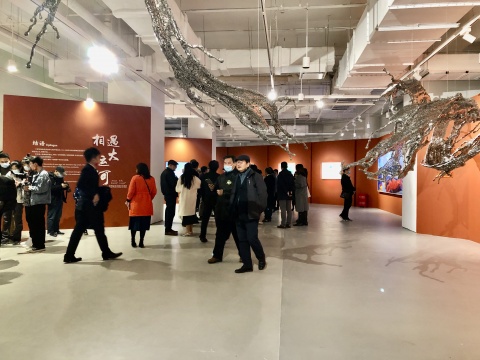 二层展览现场
二层展览现场