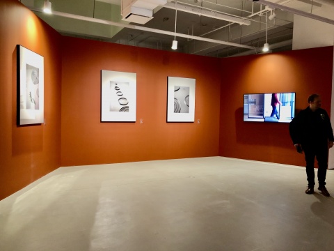 二层展览现场
二层展览现场