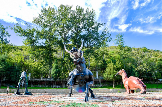 并封 Bìng Fēng(籍贯:陕甘宁地区)
山天大畜-坛城单元 中央
并封 Bìng Fēng(籍贯:陕甘宁地区)
山天大畜-坛城单元 中央