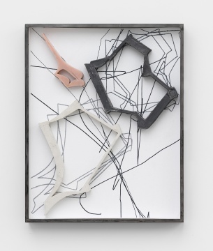 《消失》 100×80×10cm 铝、铅、树脂、石粉、色粉、油墨、丙烯 2021 《消失》 100×80×10cm 铝、铅、树脂、石粉、色粉、油墨、丙烯 2021