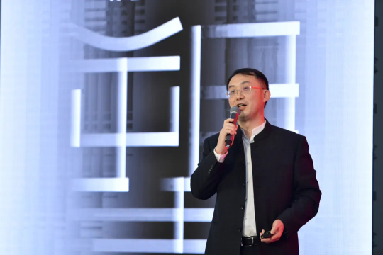 王式廓基金会创始理事、尚诺科技CEO杨大勇先生
王式廓基金会创始理事、尚诺科技CEO杨大勇先生