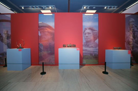 “全国高校黄大年式教师团队”成果展在中国美术馆开幕 “全国高校黄大年式教师团队”成果展在中国美术馆开幕