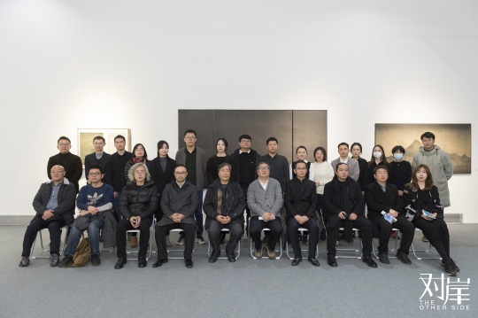 开幕式艺术家、嘉宾合影
开幕式艺术家、嘉宾合影