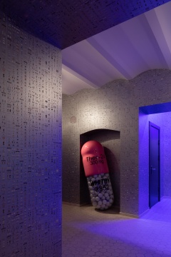 Prada Mode登陆莫斯科,呈现达明·赫斯特第三代“药房”餐厅 Prada Mode登陆莫斯科,呈现达明·赫斯特第三代“药房”餐厅